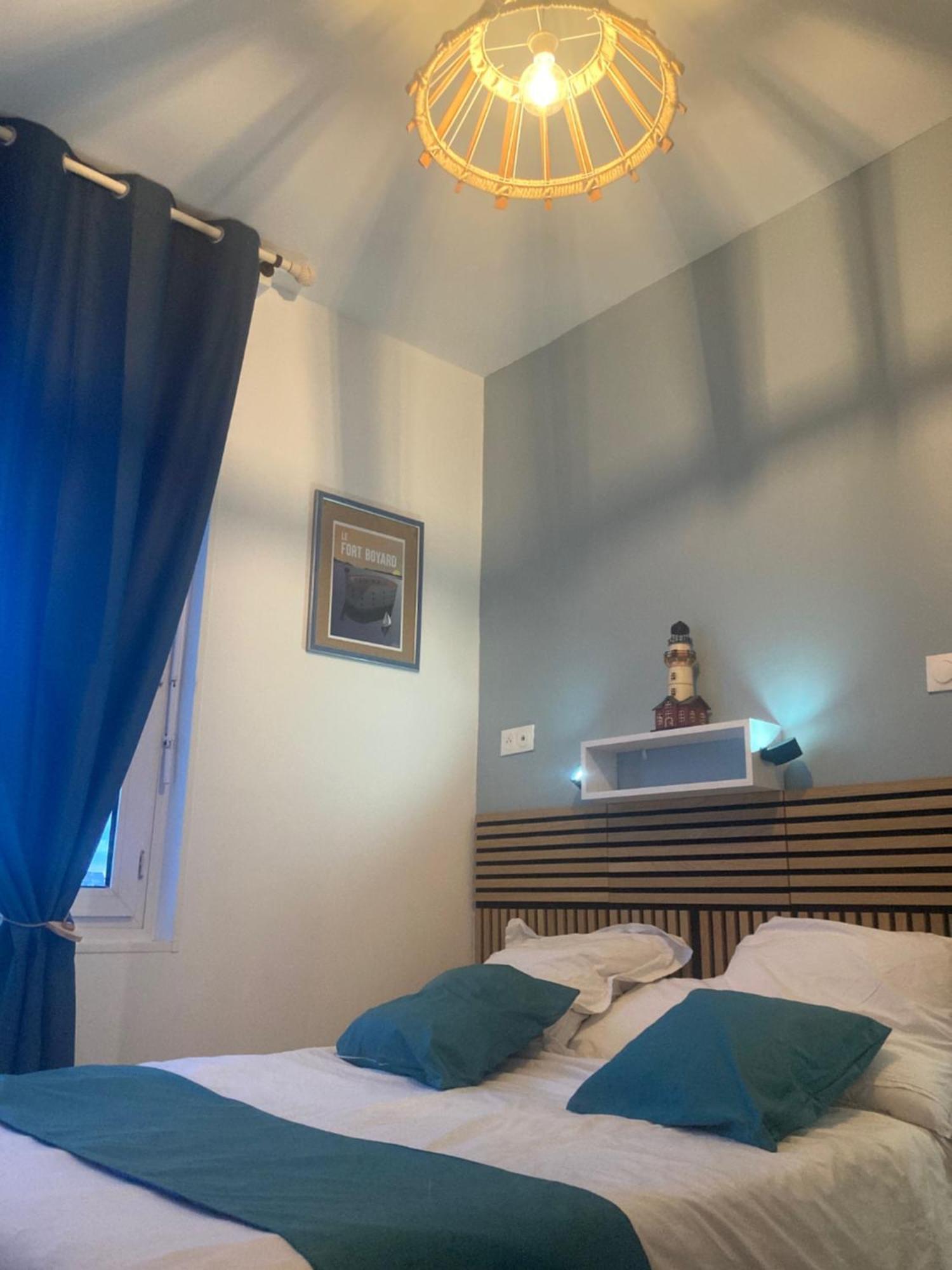 Les Chambres Du Phare - 3 Chambres เลอ ปอร์ต-เดส์-บาร์ค ภายนอก รูปภาพ